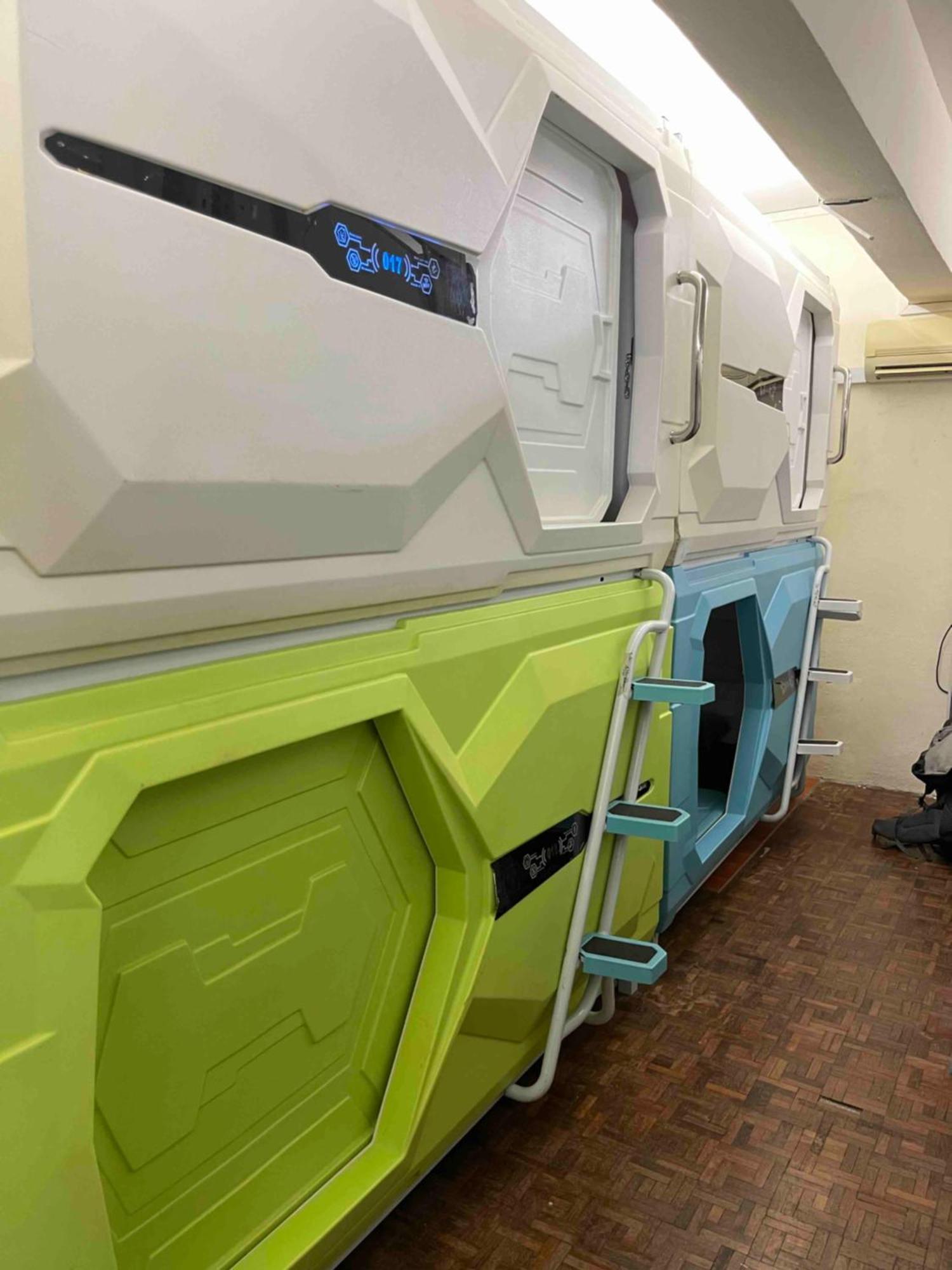 Pelangi Capsule Hostel Τζόχορ Μπάχρου Εξωτερικό φωτογραφία