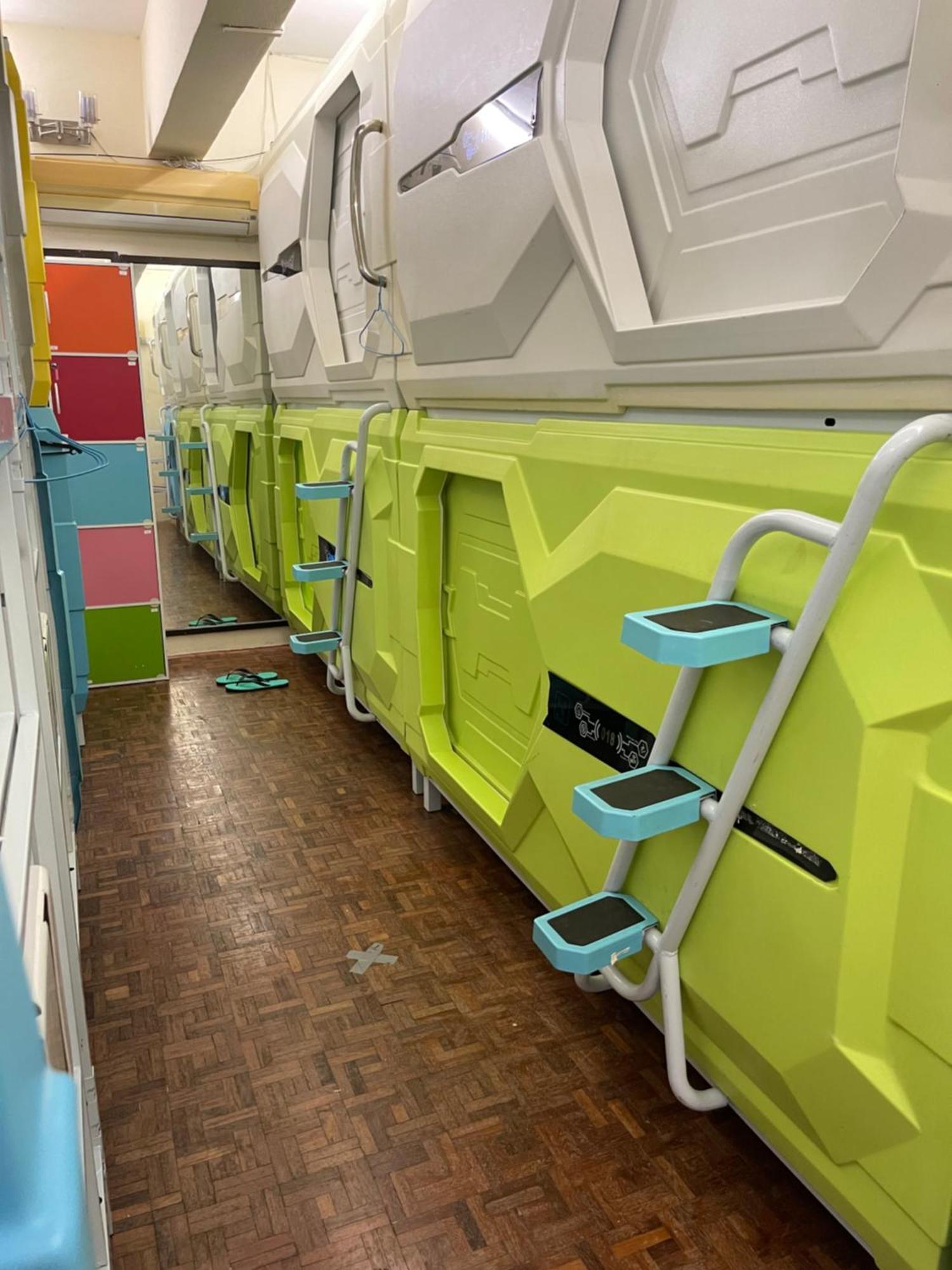 Pelangi Capsule Hostel Τζόχορ Μπάχρου Εξωτερικό φωτογραφία